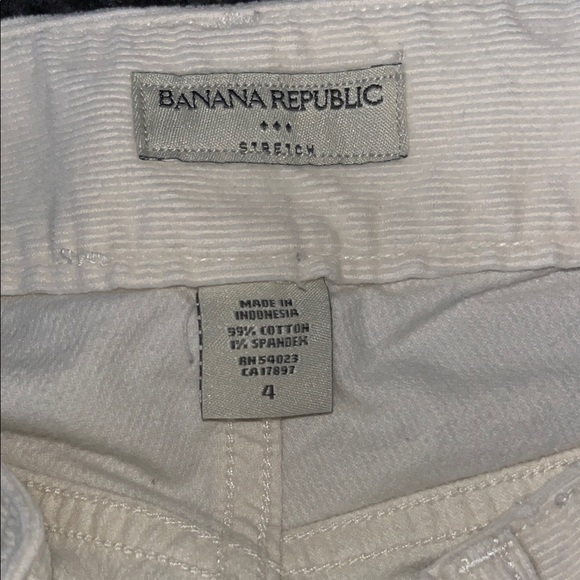 Banana Republic Cream Casual Trousers - Picture 2 of 12